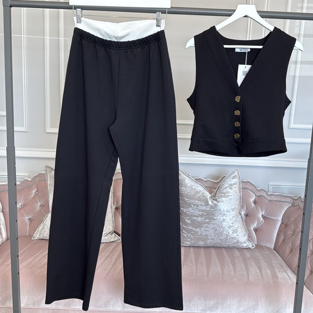 NWT SUIT SET SIZE M